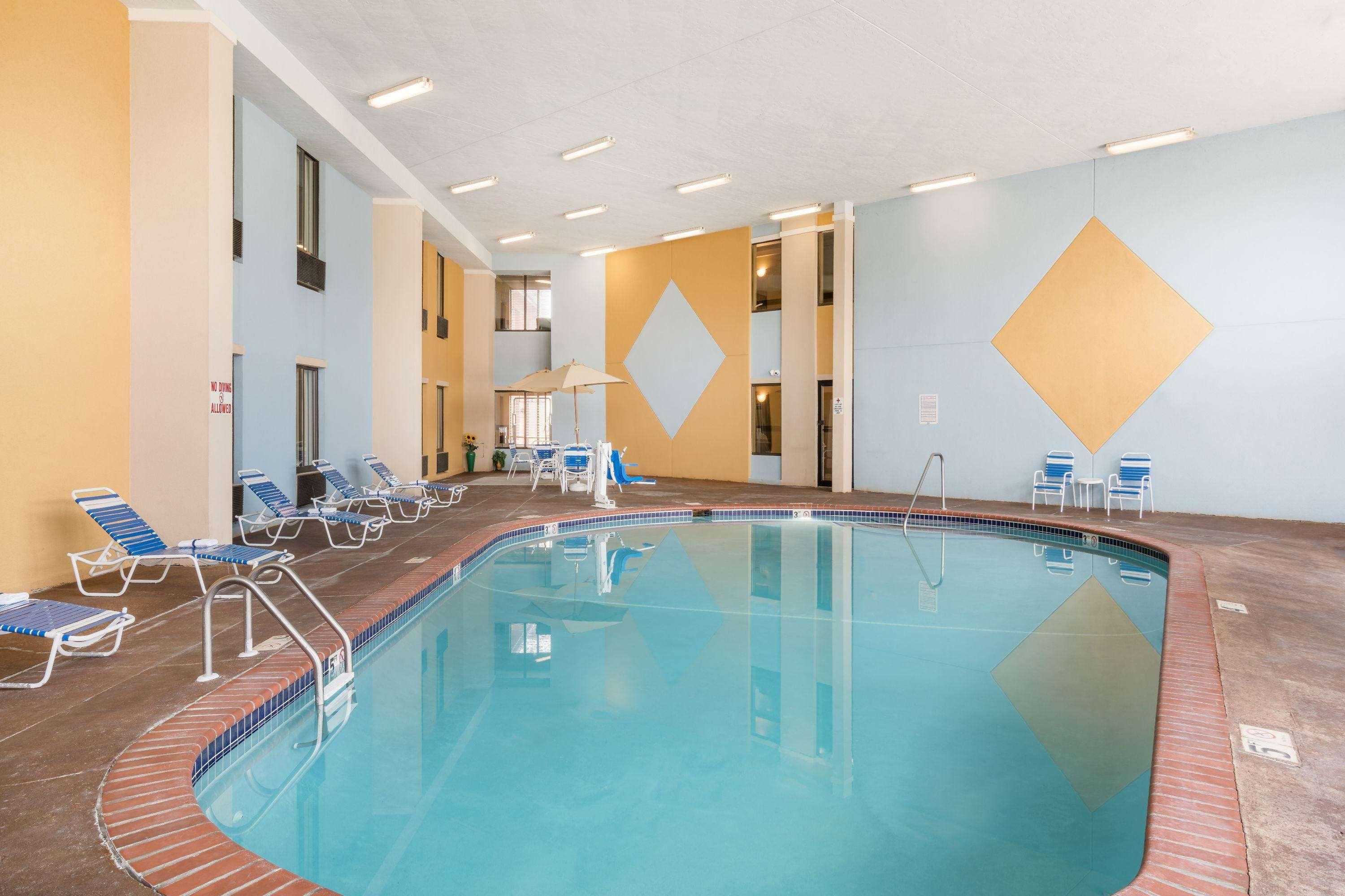Americinn By Wyndham Johnston Des Moines Urbandale Eksteriør bilde